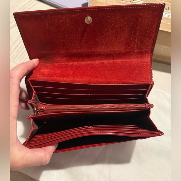 Gucci Red Embossed Leather wallet - Picture 11 of 16